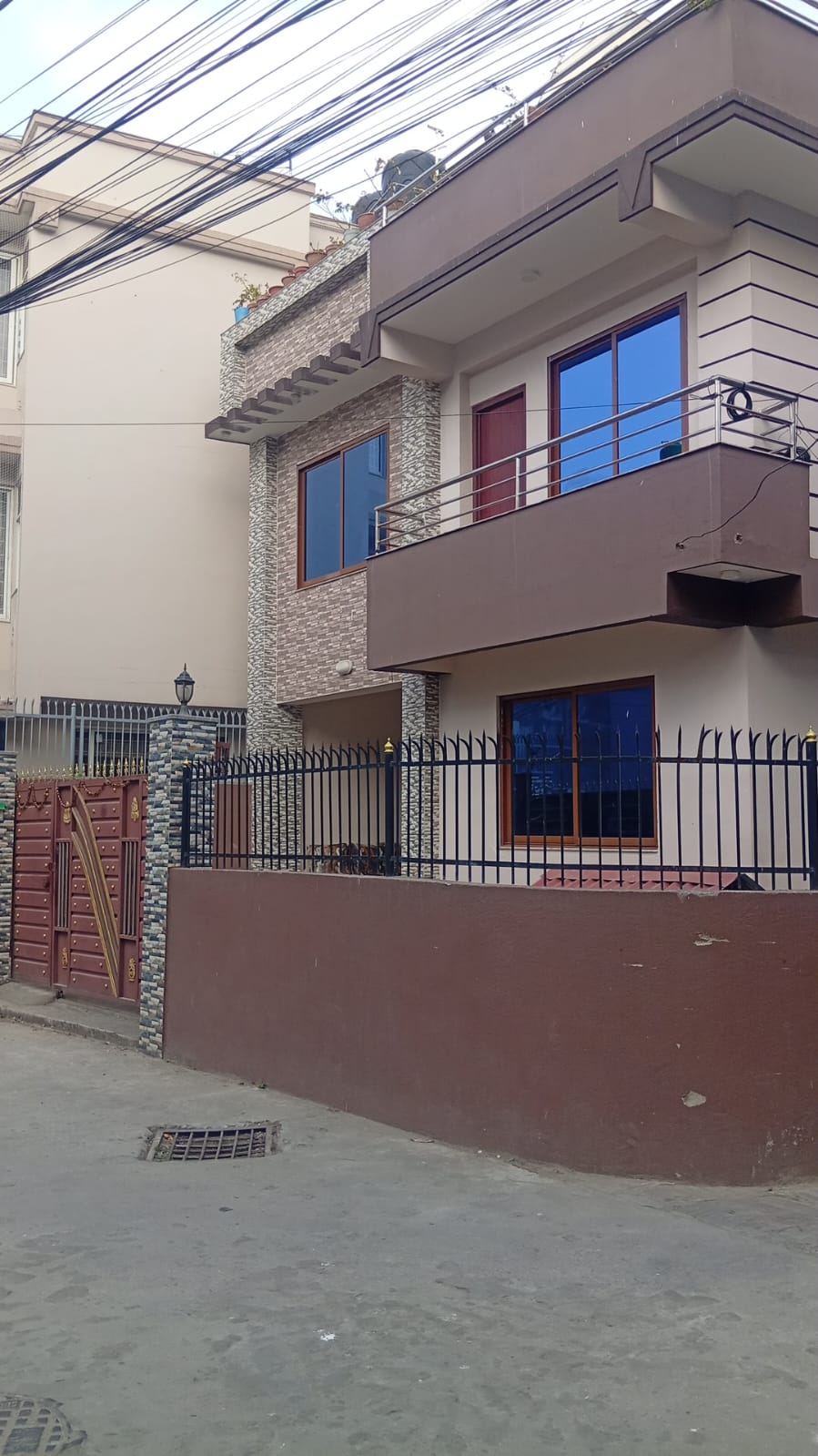 House for Sale in Hattiban – Spacious Family Home