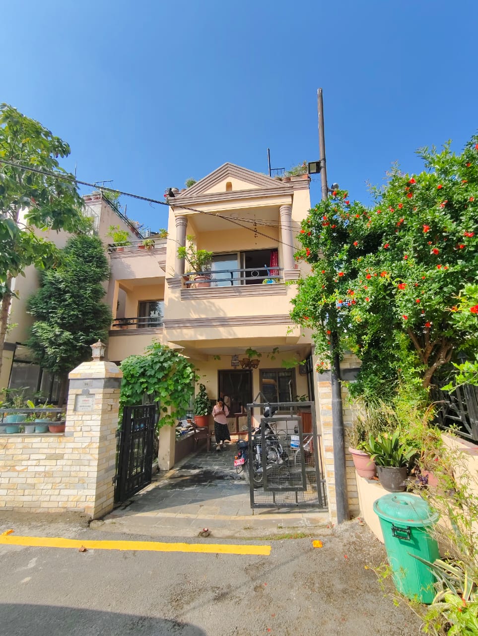 House for Sale at Kohinoor Housing Bafal