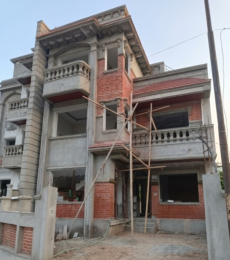 3.5 Storey House for Sale in Lasuntar , Chunikhel