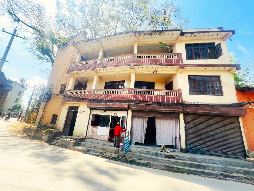 Semi Commercial House for Sale in Hattiban