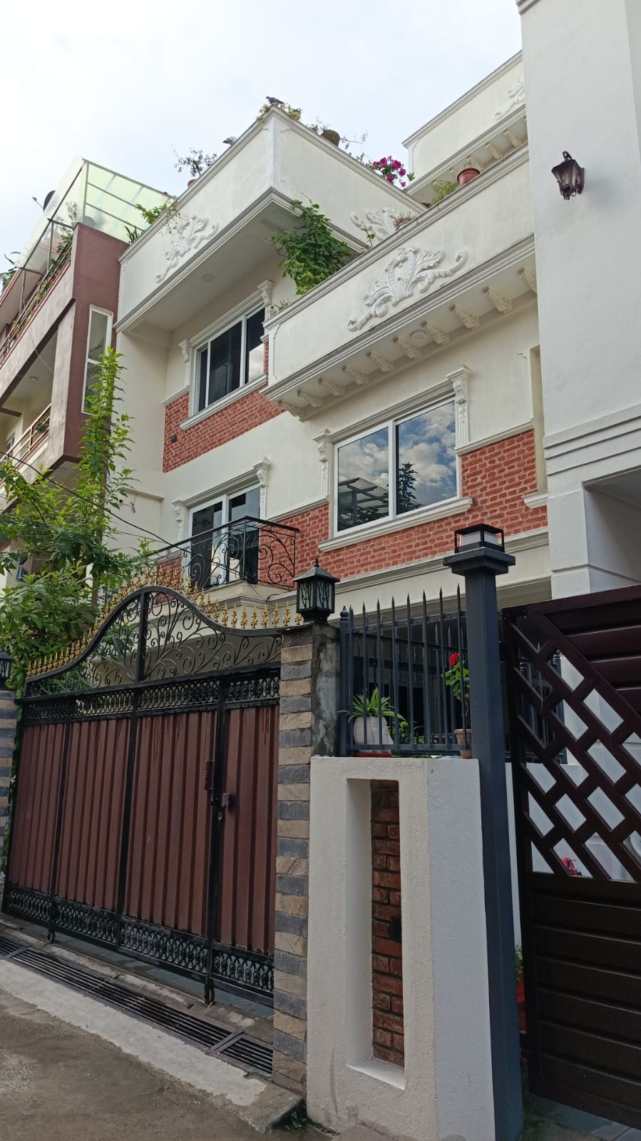 Modern House for sale in Kapan, Ekatabasti