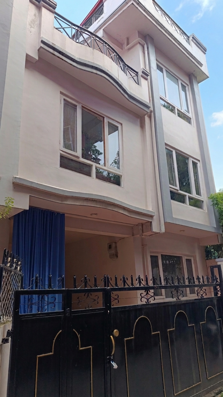 House For Sale In Ratopul